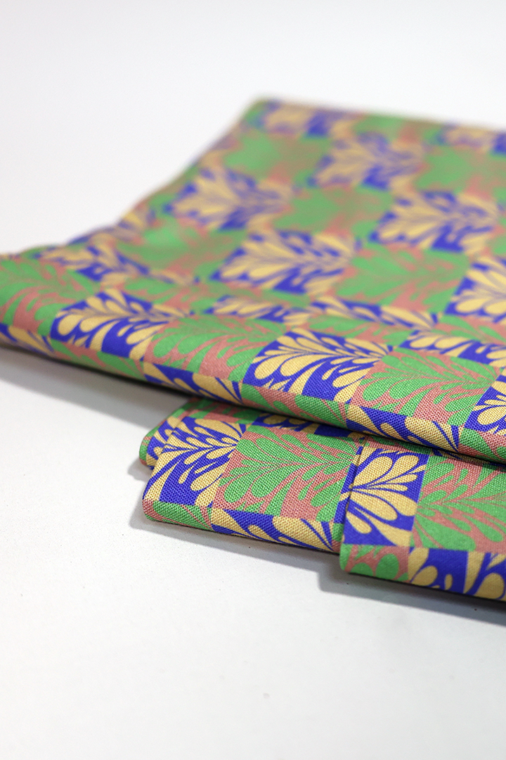 Tablecloth Water Drops